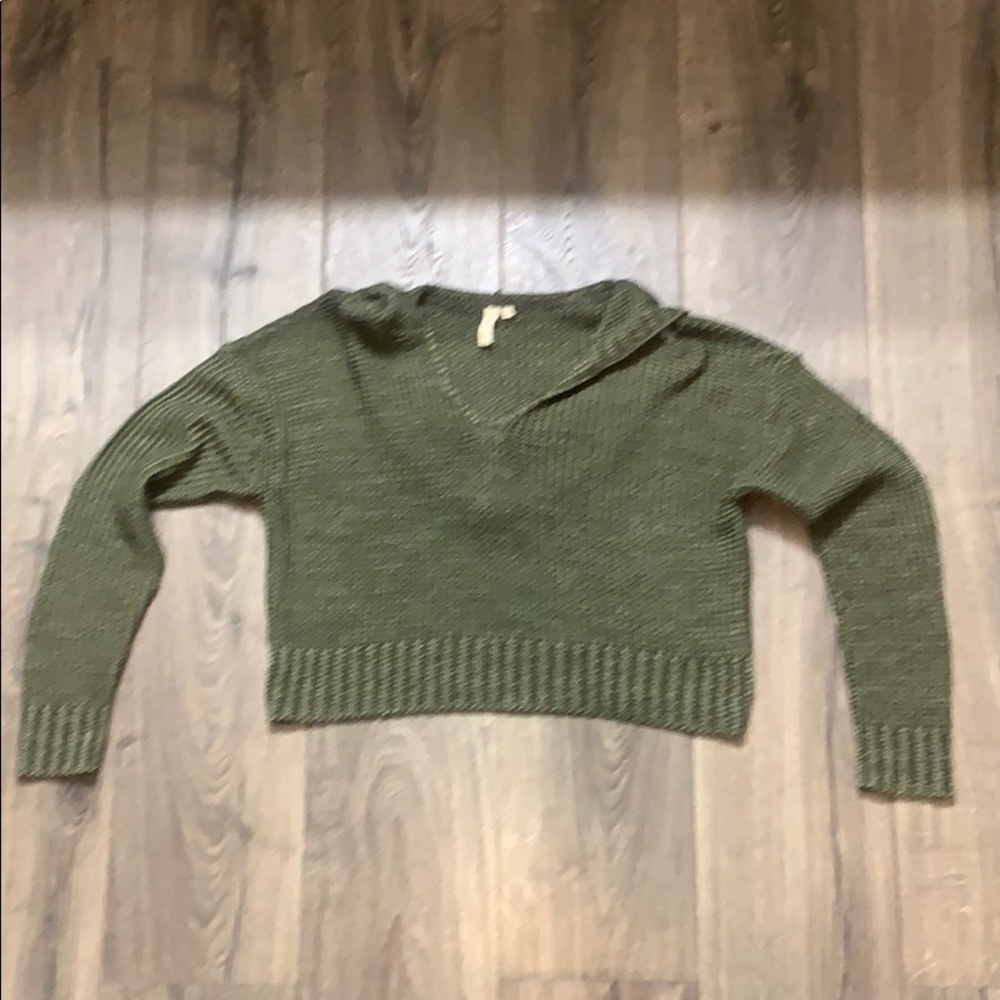Hooded knit cropped sweater